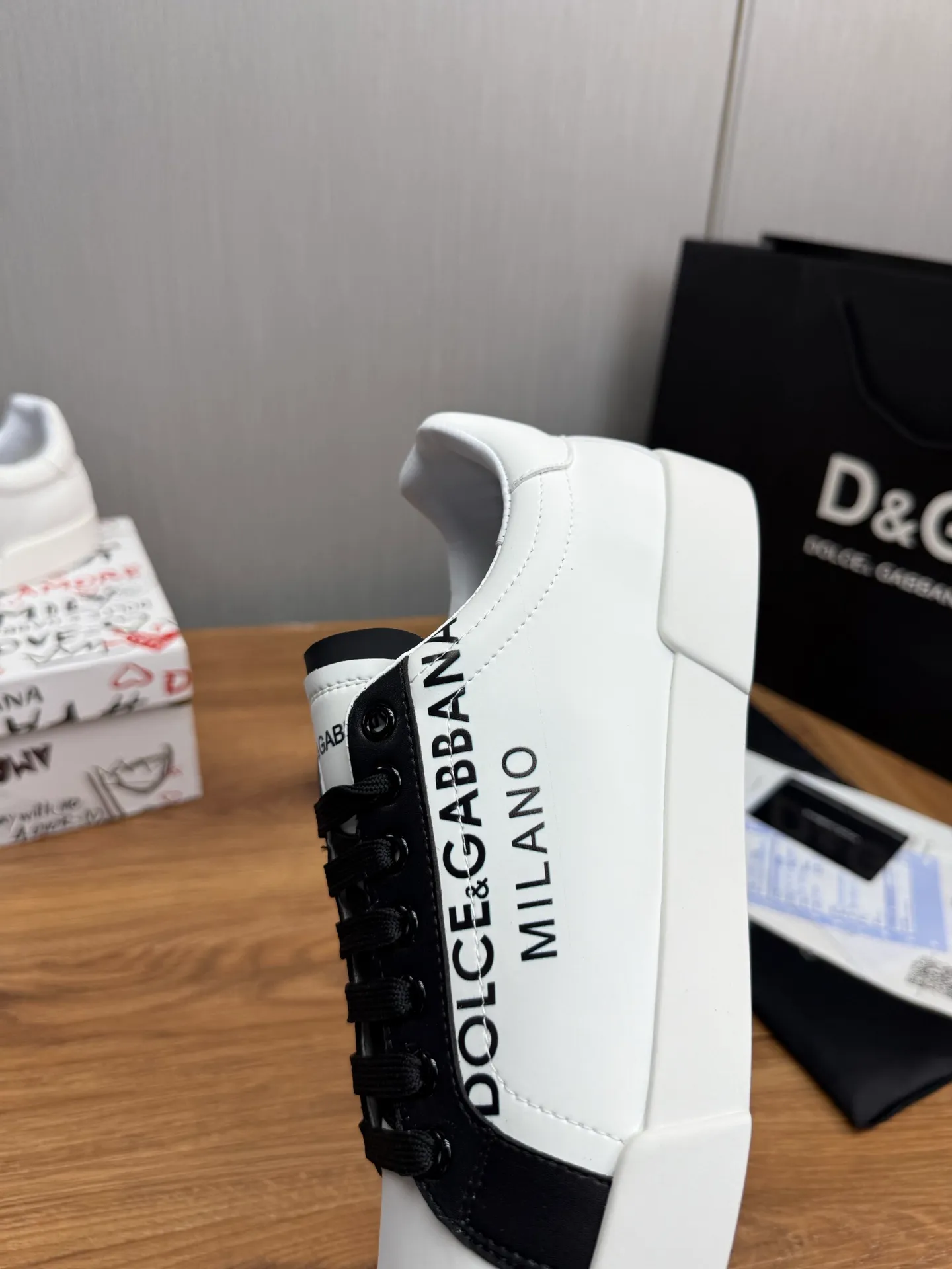 Men's men's shoes💰460💰Dolce & gabbana (DG) official website synchronized new models💥1 fashion hot models: 1 exclusive mold opening ✅ imported cowhide for the upper, unique brand style logo upper 💥sheepskin foot pads 🐑original private mold outsole ✔️36-44 (38.45 custom-made, non-refundable)
